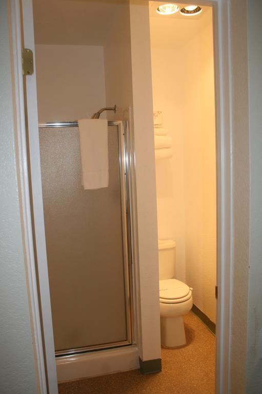 Jnr Hotel Cedarville Room photo